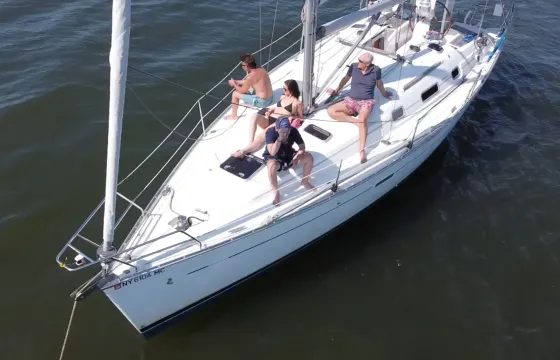 Sailing Long Island Sound with Captain Steve onboard 34ft Beneteau Oceanis