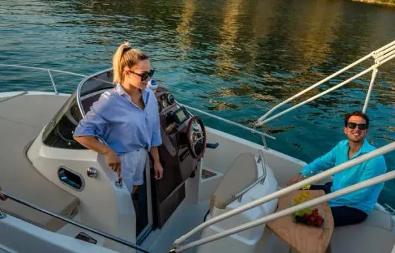 19ft Romar Antillea Powerboat in Sorrento and Amalfi Coast