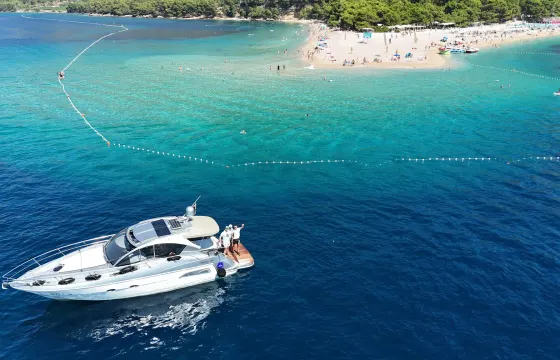 MOTOR YACHT MIRAKUL 40 SILVER