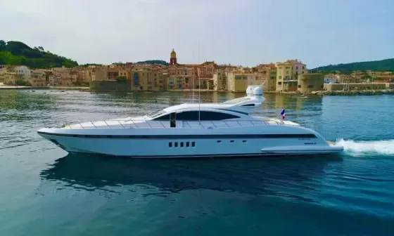 92ft Mega Yacht Charter – Pure Elegance on the Water!