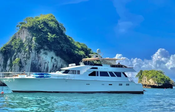 Amazing 100 Foot Yacht in Puerto Vallarta Mexico