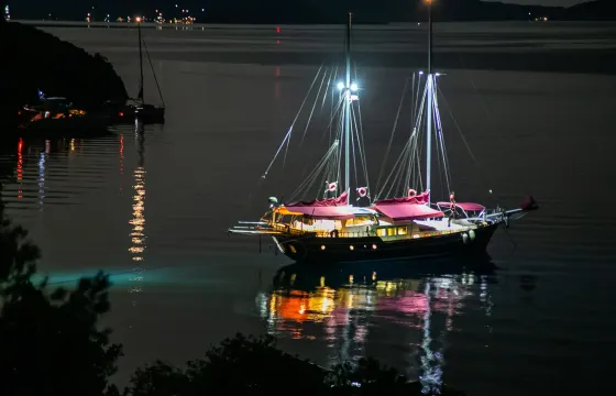 Gulet 8 Person Yacht! See the Beauty of Turkey!!