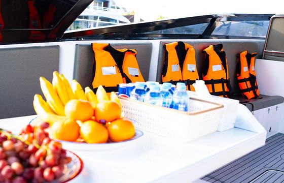Private Speedboat To Phi Phi Islands / James Bond / Hong / Krabi or Racha