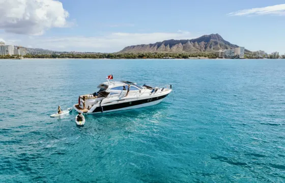 2-Hour Tour - 47ft Cranchi Mediterranee Luxury Yacht Charter in Honolulu