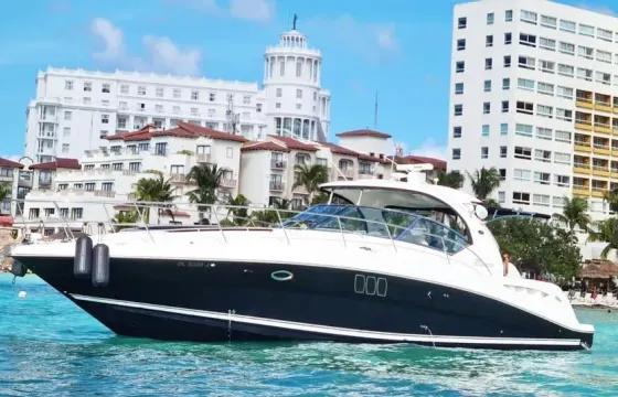 Sea Ray Sundancer 44’  Motor Yacht for Cancun - Isla mujeres!