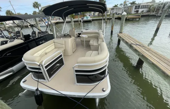 20FT BENNINGTON PONTOON FUN - TREASURE ISLAND