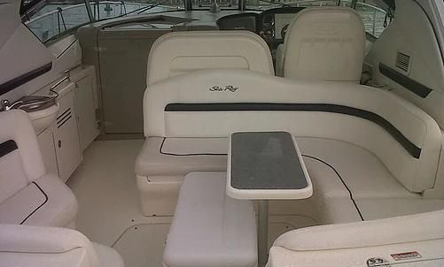 Sea Ray 38 Cuddy Cabin in Cartagena for up to 13 of people