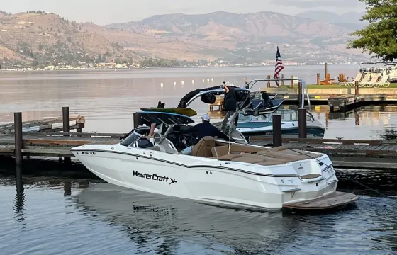 Make Waves in a 2019 MasterCraft XStar – Surf! Wakeboard! Tube!