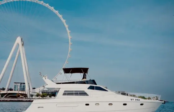 Luxury 48ft Yacht with Rooftop Lounge, BBQ & Music – Dubai Marina West.