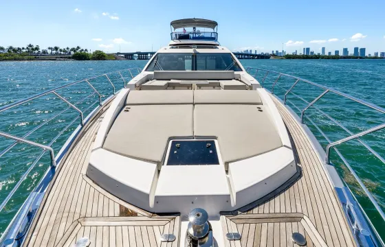 Miami | 2019 70' Azimut S7 Luxury Yacht 13 guests