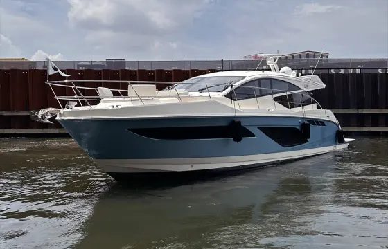 Premium 55' Sea Ray Yacht Charter - Seakeeper Stability, Chicago Lake Michigan