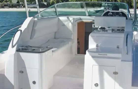Family Cruising Silver Craft Boat Rental in Dubai, United Arab Emirates