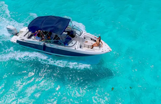 Lower Price 27ft REGAL in Cancun