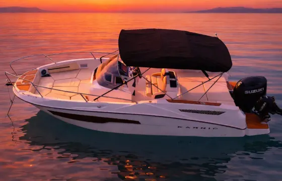 Sunset Private Cruise In Nea Iraklitsa - 2 Hr Experience | 21' Karnic Powerboat