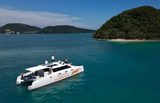 Power Yacht Rental in Phuket – Explore Iconic Islands with Premium Comfort