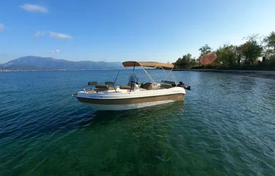 Luxury Karel Ithaka 5.50 Speedboat in Santorini