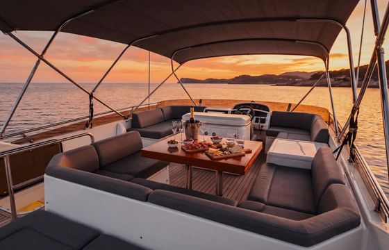 Luxury Princess 62 Flybridge in Mallorca – Perfect Day Charter