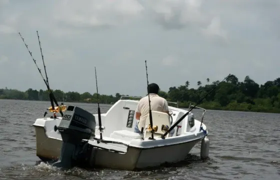 FR 17 Yamaha Boat Fishing Boat for 2 Anglers in Bolgoda Lake, Sri Lanka