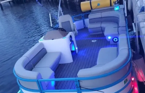 24FT Brand New 2022 Pontoon Boat in Miami Florida for up to 10 peoples