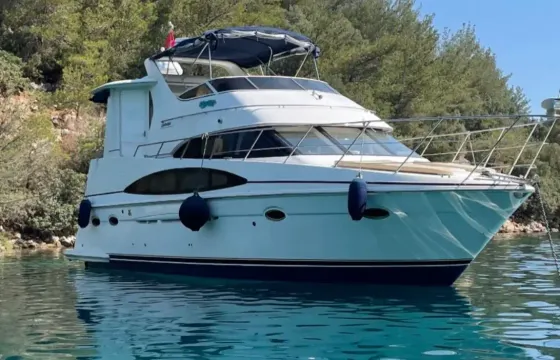 Carver 40 Command Bridge Motor Yacht Didyma to Bodrum