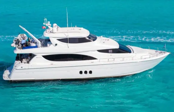 Luxury 80' Hatteras in the Bahamas!