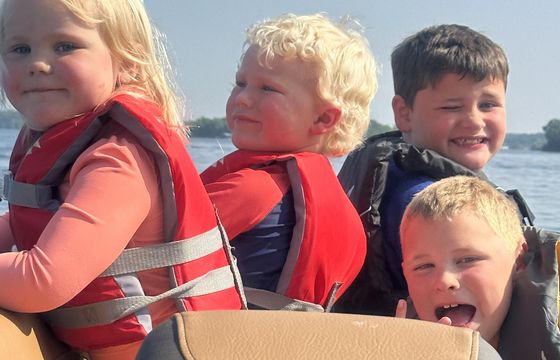 200HP - 2024 Luxurious Tahoe Tritoon on Minnetonka!