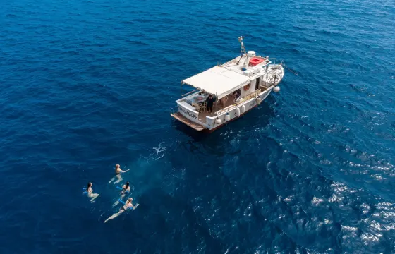 Discover the Amalfi Coast; Private Boat tour with lunch and swimming in the sea.