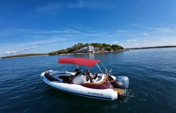 RIB with 150HP engine in Sveti Filip i Jakov