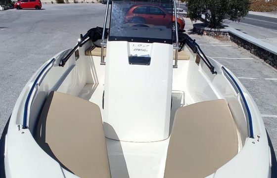 Compass 150cc Power Boat Rental in Vlichada, Greece