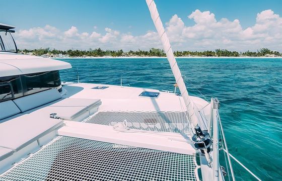 42' Lagoon Luxury Catamaran Charter in Riviera Maya