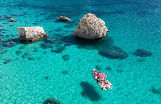 Boat excursion in the Devil’saddle park with spritz and chips
