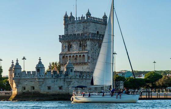 Sailboat Moonfleet in Lisboa