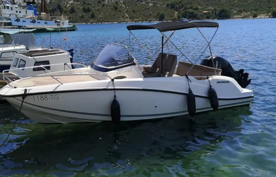 Quicksilver 605 Sundeck Rental in Trogir, Croatia