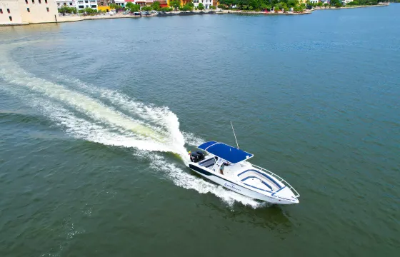 Spectacular 34’ speed boat in cartagena