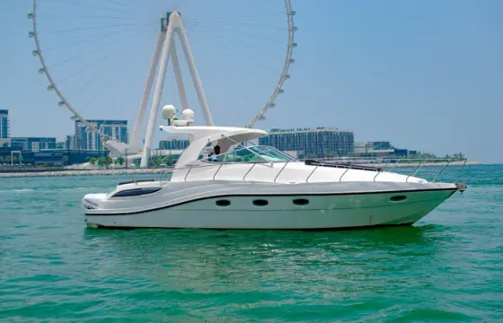 Beautiful Yacht 40ft available for cruising in Dubai