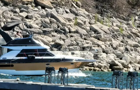 Cruiser 3580 Party Yacht Charter at Lake Travis, Austin