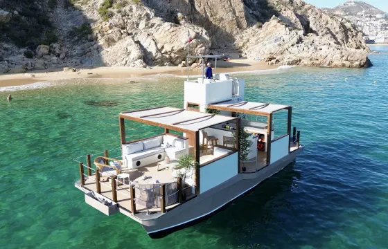 Luxury 35 ft catamaran with premium open bar and food included