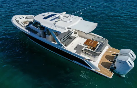 Welcome Aboard Our Brand New 2023 Tiara 43ls 20% Off All Charters