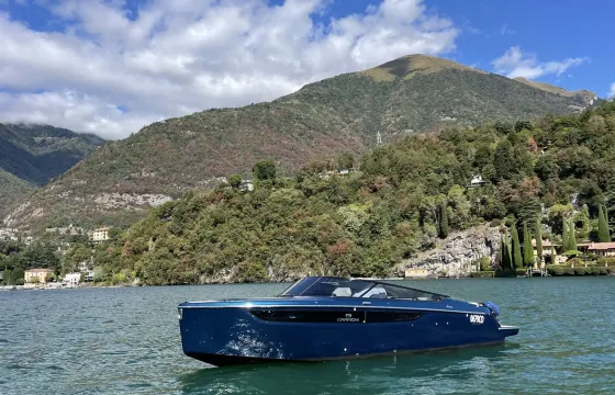 Boat Tour with Cranchi E26 Classic on Lake Como!