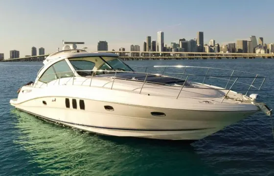 Enjoy Miami in 54FT SUNDANCER Motor Yacht!