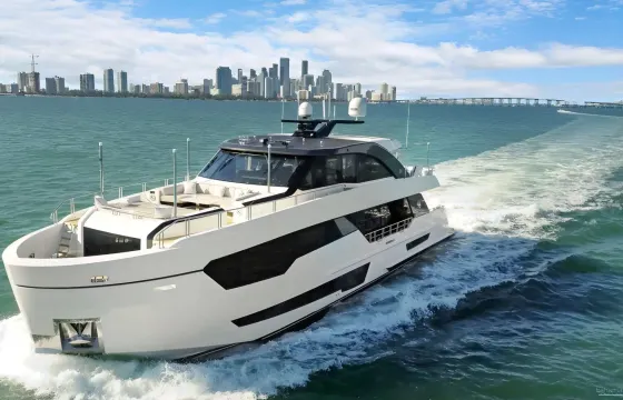 Luxe 95ft Ocean Alexander with a Tender, Underwater Scooters and MORE serving FL