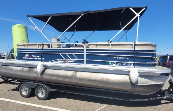 200hp Party Barge 22 RF XP3 Tritoon!