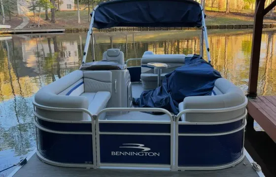 BENNINGTON 2023 PONTOON (FUN TIME ON THE WATER) EFOILING AVAILABLE