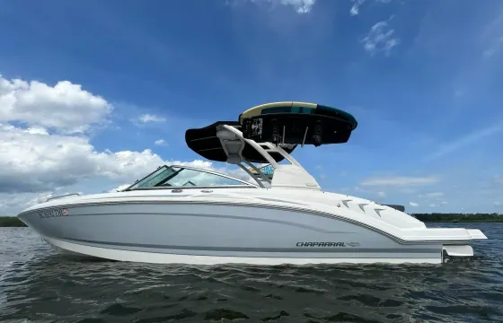 23ft Chaparral 23 Surf Boat Rental on Lake Glenville for Up to 13 Guests