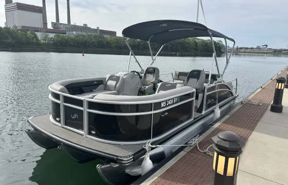 Posh Pontoon Tours around Boston Harbor | Up to 9 people