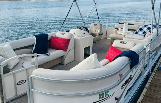 Amazing times under the sun with 22' Harris Sunliner 220 pontoon