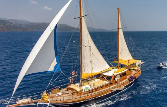 Towards the Horizon - Blue Cruise on the 69ft Sailing Gulet in Bodrum