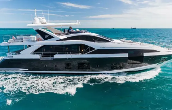 Enjoy a Luxury Miami Experience With Our 88ft Azimut!