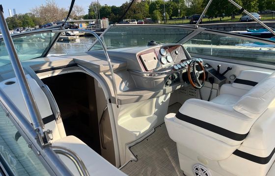 40ft Formula 370 Sun Sport Motor Yacht Charter Chicago Playpen Ready