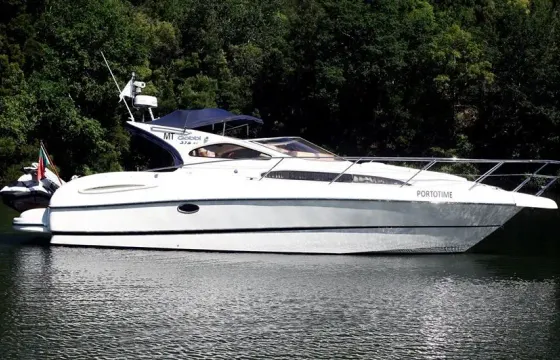 Charter 38' Gobbi SC 375 Motor Yacht in Foz do Sousa, Portugal